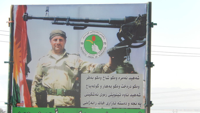 Kurdistan, Iraq, reklamana na peshmergov.JPG