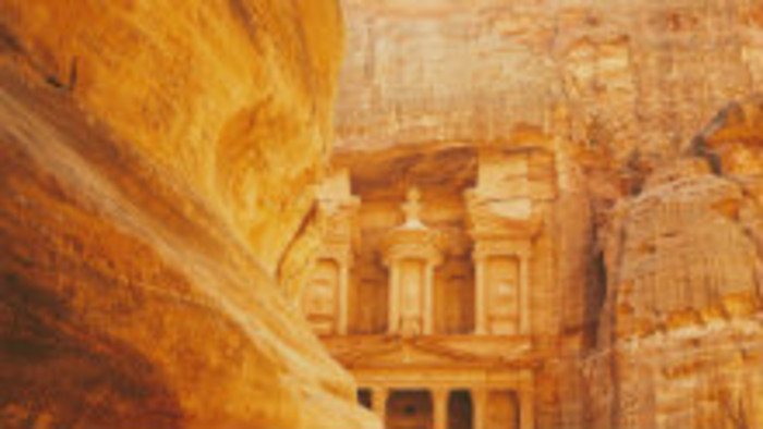 Jordánsko – čarovná Petra a púšť Wadi Rum