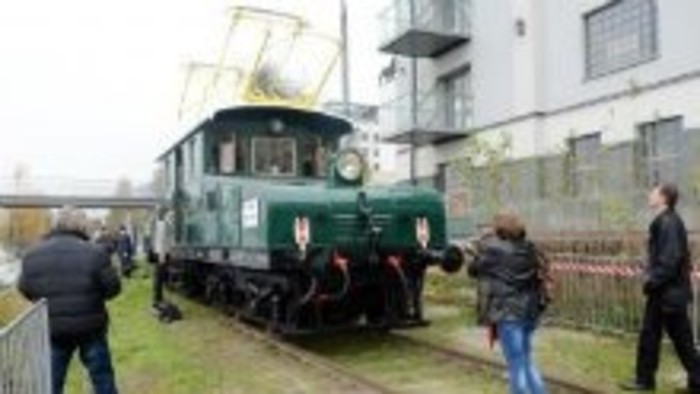 Renovierte Lokomotive der Pressburger Bahn im Verkehrsmuseum in Bratislava