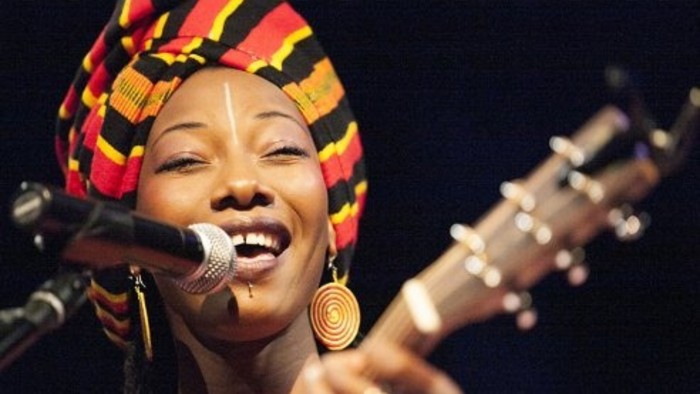 Hudba sveta_FM: Fatoumata Diawara naživo