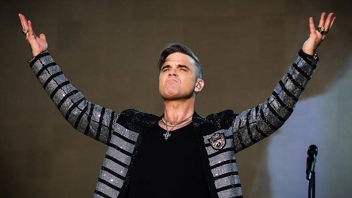 Robbie Williams na Silvestra aj vo vašej obývačke vďaka RTVS