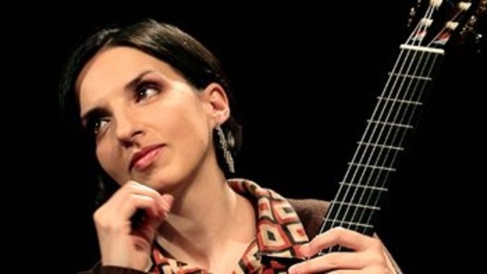 Miriam Rodriguez Brüllová - excelente guitarrista eslovaca, enamorada de la música hispana