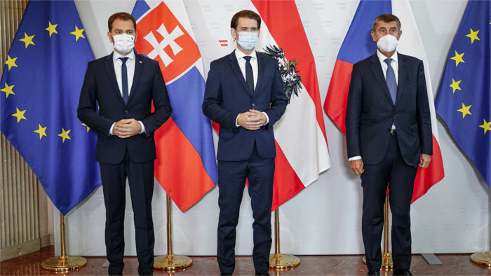 Austerlitz meeting: borders between Slovakia, Czech Republic and Austria remain open 