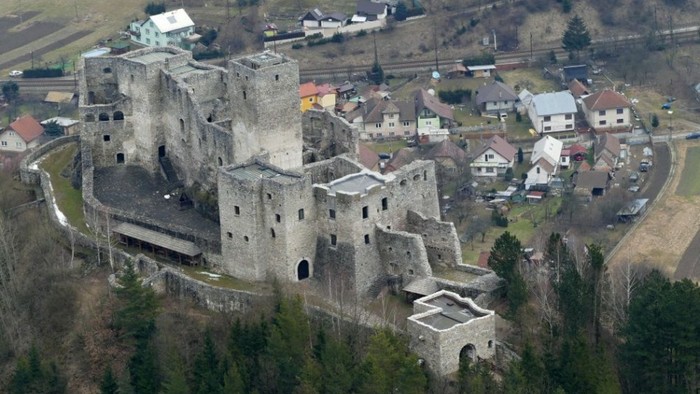 História blízka vzdialená / Zmenila Svätica zo Strečna neverného manžela?