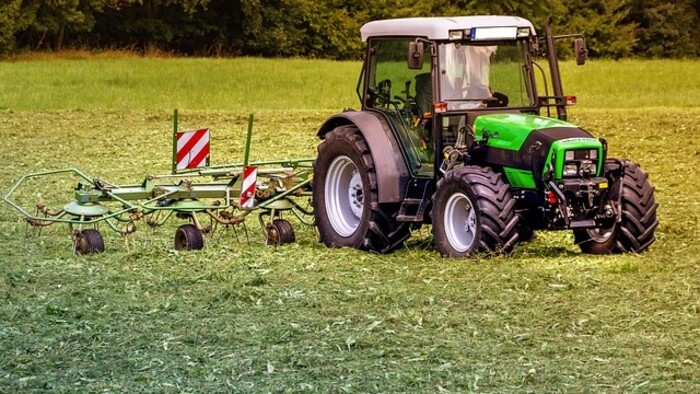 Predbiehanie traktorov