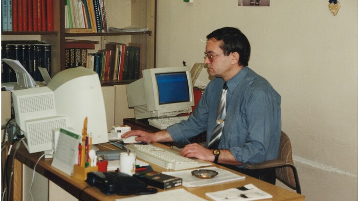 Antonič Milan 2000 - február - kancelária (1).jpg