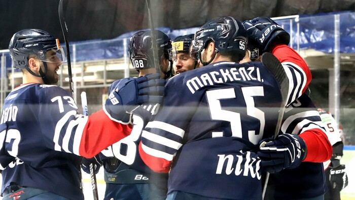 Hokej: Slovan opäť na čele Extraligy