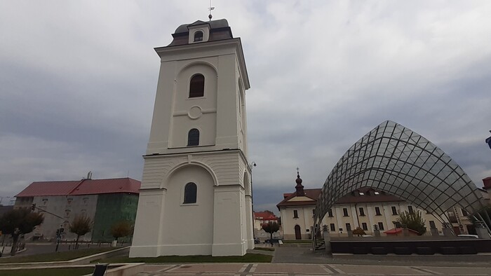 Na čo slúžilo posledné poschodie mestskej veže v Brezne?