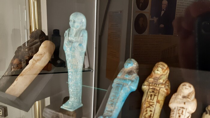 Egyptské amulety. Nahradili v staroveku lekárov?