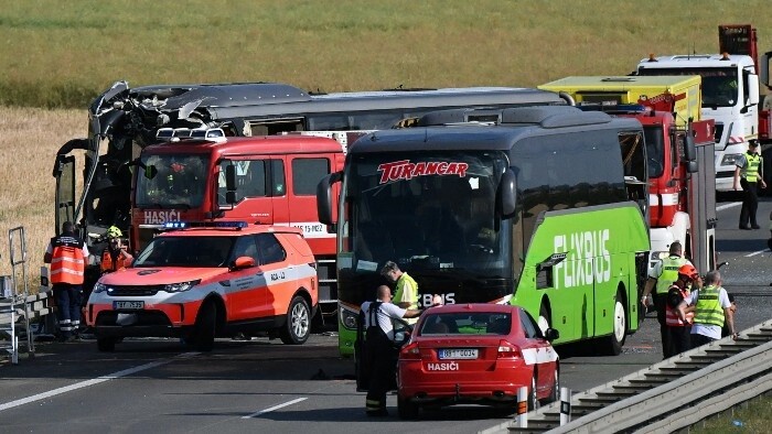 Six Slovaks injured in collision between two buses 