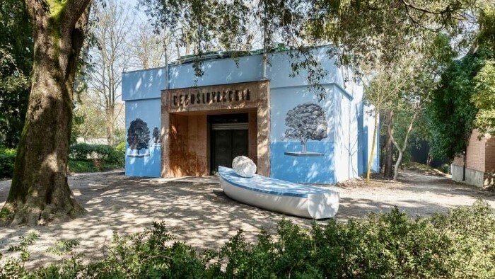 Floating Arboretum: Zufluchtsort für Bäume auf der Kunst-Biennale Venedig