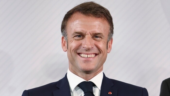 Macron je muž s povesťou kaskadéra