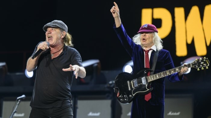На концерте группы AC/DC в Братиславе присутствовало 100 000 зрителей 