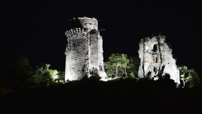 Noc hradov a zrúcanín