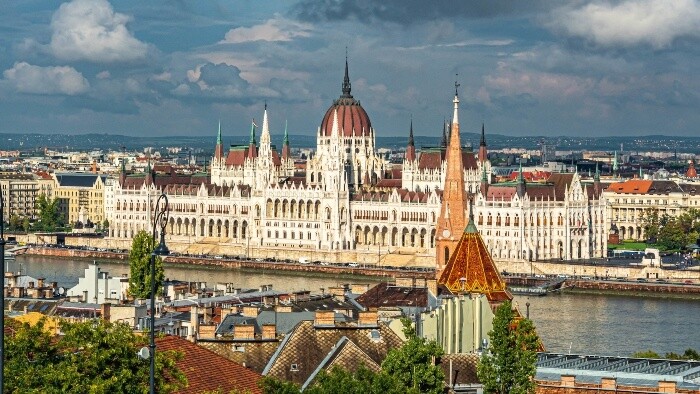 Maďarská vláda dlhodobo zápasí s vysokými cenami