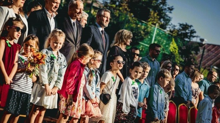 Staatspräsident eröffnete Schuljahr an seiner ehemaligen Grundschule