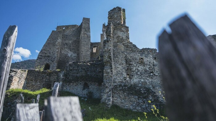 Zrúcaninu najväčšieho hradu Liptova čaká rozsiahla rekonštrukcia