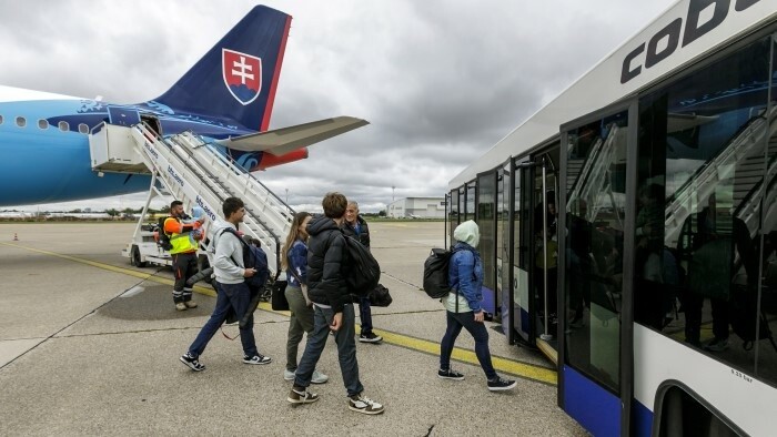 Un avion spécial du gouvernement avec des Slovaques évacués du Liban a atterri à Bratislava