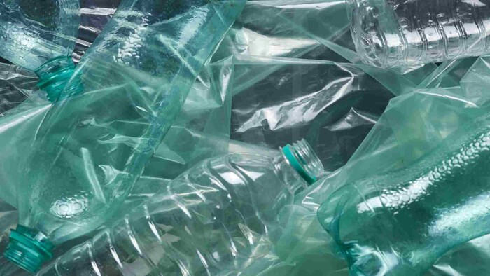 Baktéria, ktorá dokáže rozložiť plast