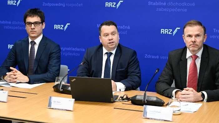 Rada pre rozpočtovú zodpovednosť očakáva budúci rok mierne lepší deficit