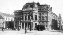 Slovenské národné divadlo- historická budova.jpg