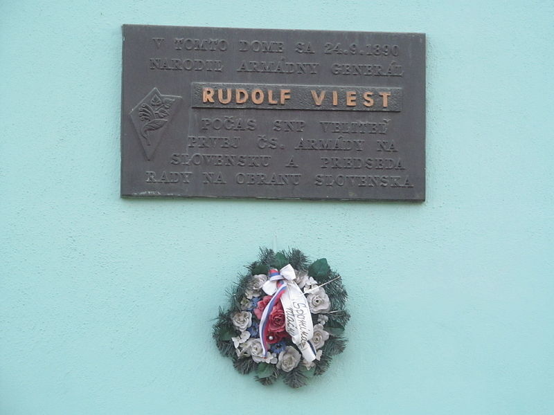Pamätná tabuľa generála Rudolfa Viesta