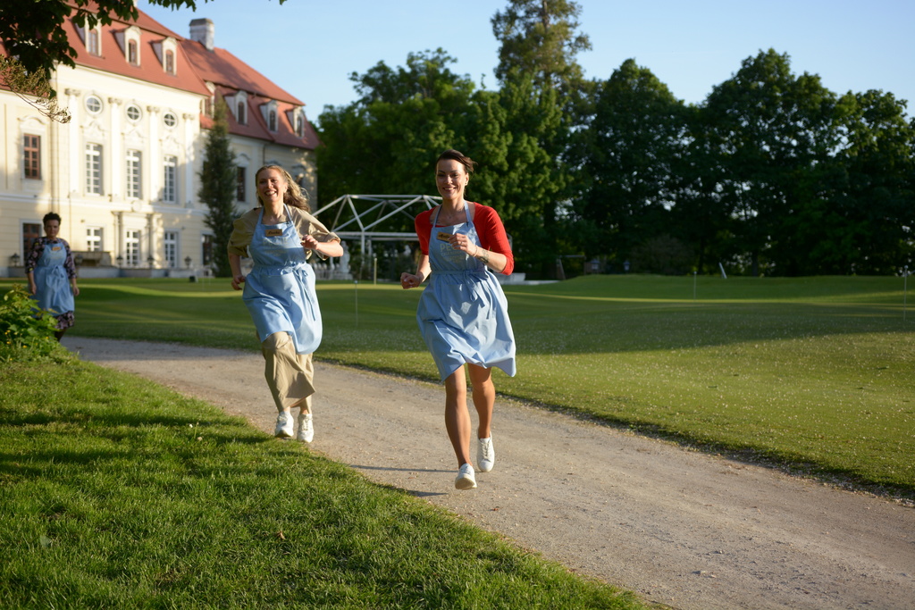 Martina a Danka v behu do stanu v Pečie celé Slovensko 4