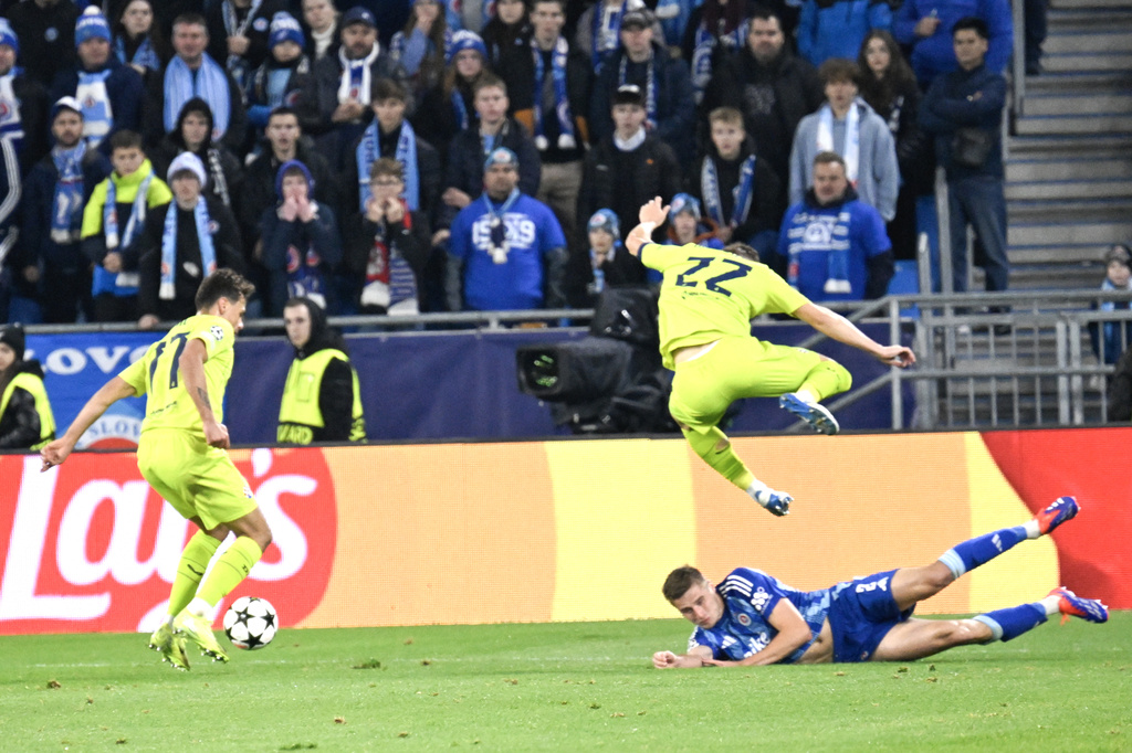 futbal_Slovan_Dinamo_TASR - Pavel Neubauer.jpg