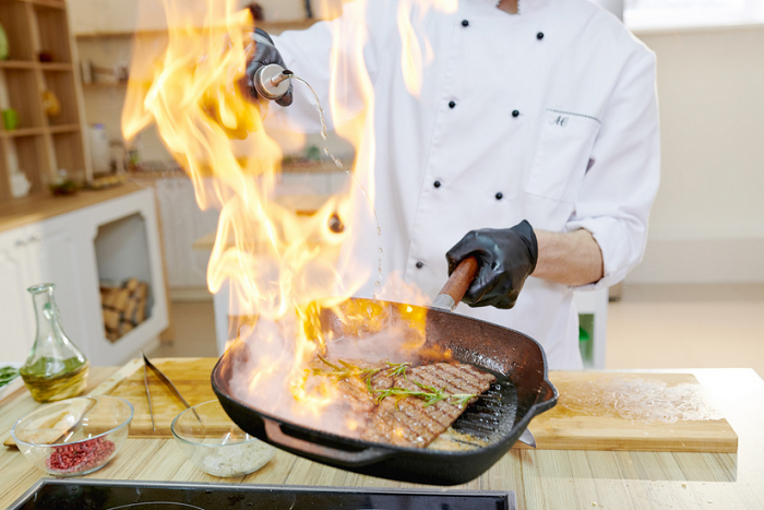 Viete, čo je blanšírovanie, flambovanie alebo fermentácia? Urobte si kvíz