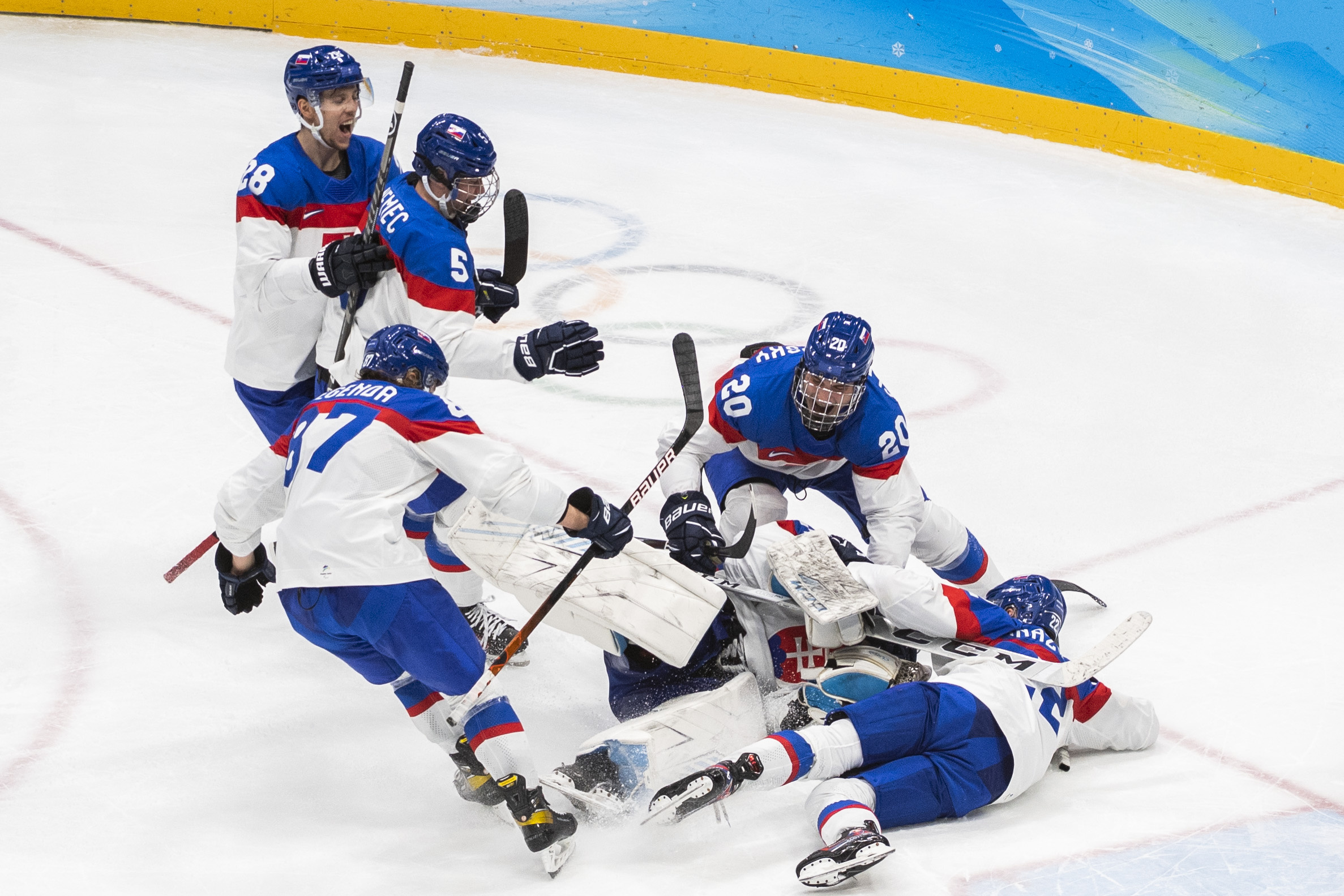 Pozrite si tú radosť! Hokejisti Slovenska sú v semifinále